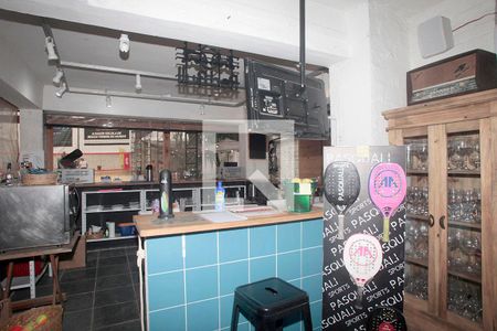 Casa à venda com 647m², 3 quartos e 5 vagasBar