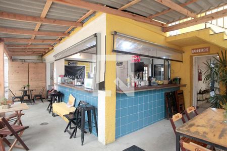 Casa à venda com 647m², 3 quartos e 5 vagasBar