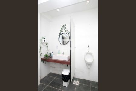 Casa à venda com 647m², 3 quartos e 5 vagasBanheiro 4