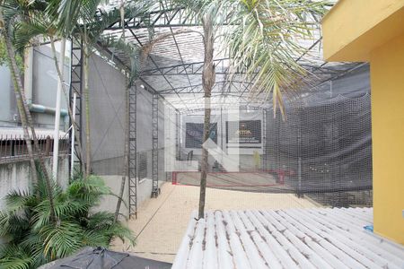 Casa à venda com 647m², 3 quartos e 5 vagas Casa à venda com 647m², 3 quartos e 5 vagasPátio