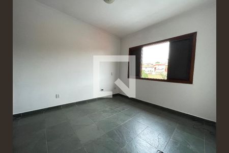 Casa à venda com 357m², 4 quartos e 5 vagasSuíte 2