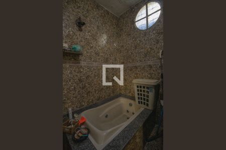 Casa para alugar com 60m², 3 quartos e 1 vaga Casa para alugar com 60m², 3 quartos e 1 vagaBanheiro