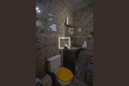 Casa para alugar com 60m², 3 quartos e 1 vaga Casa para alugar com 60m², 3 quartos e 1 vagaBanheiro