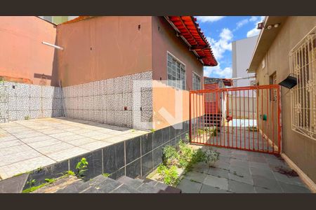 Casa à venda com 380m², 3 quartos e sem vaga Casa à venda com 380m², 3 quartos e sem vagaÁrea comum