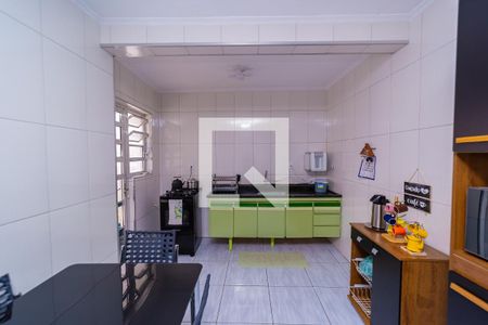 Casa à venda com 280m², 4 quartos e 5 vagas Casa à venda com 280m², 4 quartos e 5 vagasCozinha