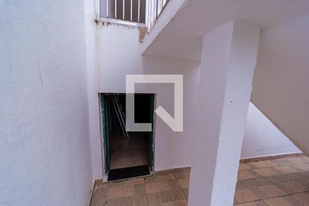 Casa à venda com 280m², 4 quartos e 5 vagas Casa à venda com 280m², 4 quartos e 5 vagasporão