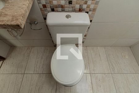 Banheiro de casa para alugar com 2 quartos, 75m² em Jardim Eucaliptos, Sorocaba