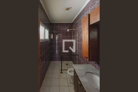 Casa para alugar com 450m², 4 quartos e 8 vagasBanheiro