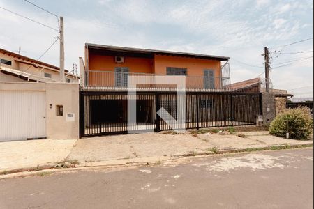 Casa para alugar com 450m², 4 quartos e 8 vagasFachada
