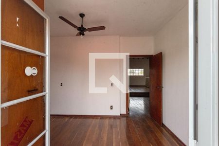 Casa para alugar com 450m², 4 quartos e 8 vagasQuarto