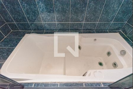 Casa para alugar com 450m², 4 quartos e 8 vagasBanheiro da Suíte 1