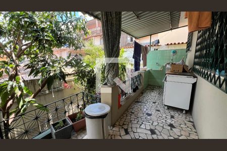 Casa à venda com 232m², 4 quartos e 3 vagas Casa à venda com 232m², 4 quartos e 3 vagasÁrea de Serviço