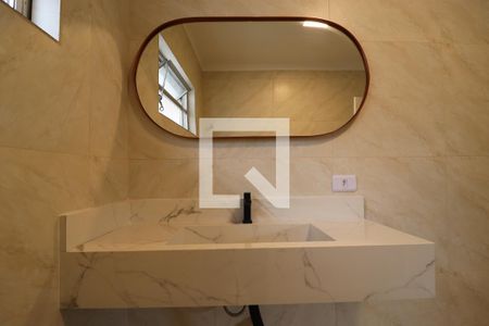 Casa para alugar com 250m², 5 quartos e 3 vagasBanheiro 1