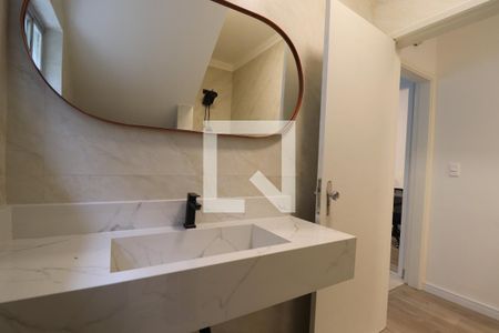 Casa para alugar com 250m², 5 quartos e 3 vagasBanheiro 2