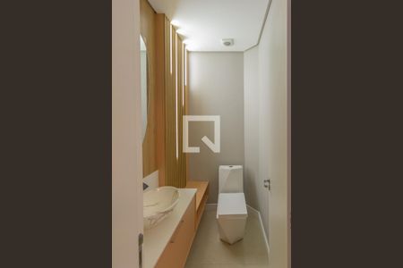 Casa de condomínio à venda com 220m², 3 quartos e 4 vagasLavabo