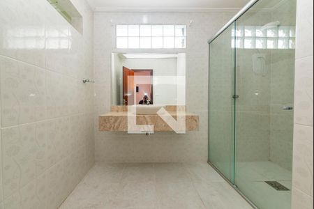 Casa para alugar com 130m², 2 quartos e sem vaga Casa para alugar com 130m², 2 quartos e sem vagaBanheiro Social