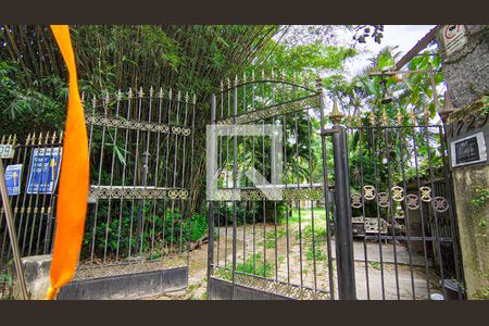 Casa para alugar com 40m², 1 quarto e 1 vaga Casa para alugar com 40m², 1 quarto e 1 vagaFachada