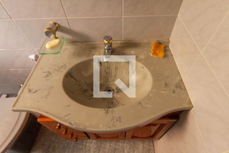 Casa à venda com 230m², 3 quartos e 2 vagasBanheiro 2