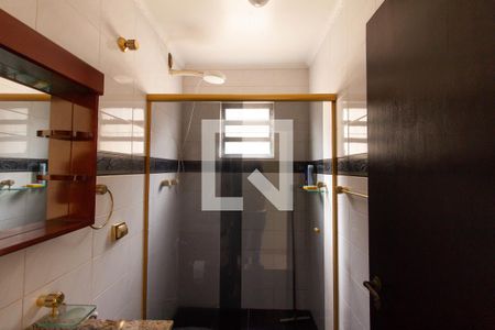 Casa à venda com 230m², 3 quartos e 2 vagasBanheiro da Suíte