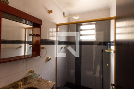 Casa à venda com 230m², 3 quartos e 2 vagasBanheiro da Suíte