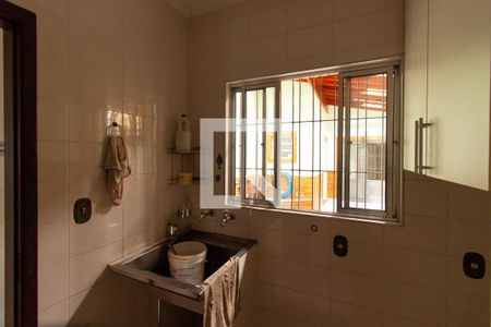 Casa à venda com 230m², 3 quartos e 2 vagasÁrea de Serviço