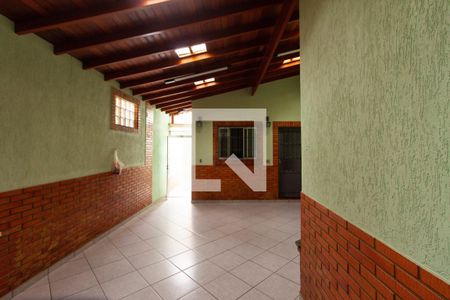 Casa à venda com 230m², 3 quartos e 2 vagasÁrea externa