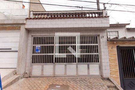 Casa à venda com 230m², 3 quartos e 2 vagasFachada