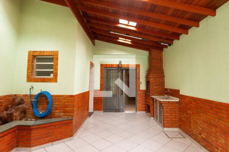 Casa à venda com 230m², 3 quartos e 2 vagasÁrea externa