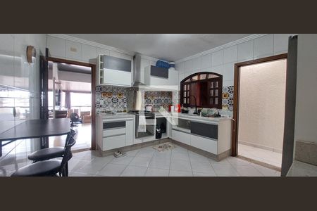 Casa para alugar com 160m², 3 quartos e 2 vagas Casa para alugar com 160m², 3 quartos e 2 vagasCozinha
