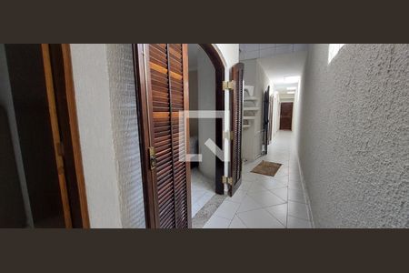 Casa para alugar com 160m², 3 quartos e 2 vagas Casa para alugar com 160m², 3 quartos e 2 vagasCorredor Lateral