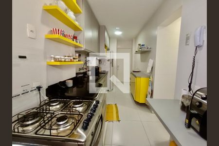 Apartamento à venda com 117m², 3 quartos e 2 vagasBanheiro social