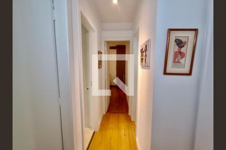 Apartamento à venda com 117m², 3 quartos e 2 vagasCorredor