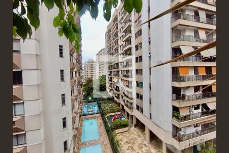 Apartamento à venda com 117m², 3 quartos e 2 vagasVaranda vista