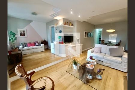 Apartamento à venda com 117m², 3 quartos e 2 vagasSala