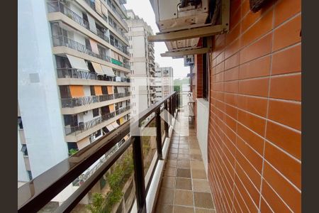 Apartamento à venda com 117m², 3 quartos e 2 vagasVaranda