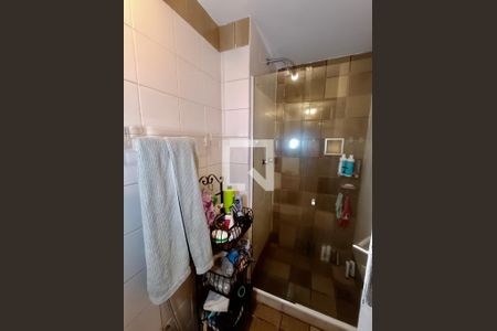 Apartamento à venda com 117m², 3 quartos e 2 vagasSuíte banheiro