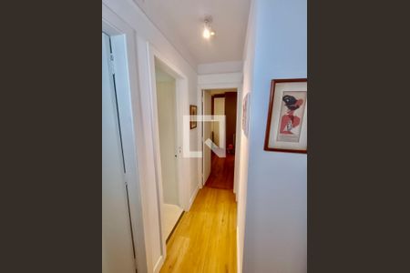 Apartamento à venda com 117m², 3 quartos e 2 vagasCorredor