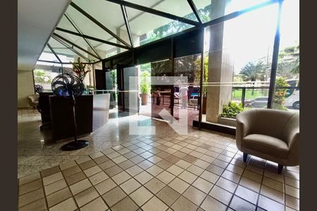 Apartamento à venda com 117m², 3 quartos e 2 vagasPortaria