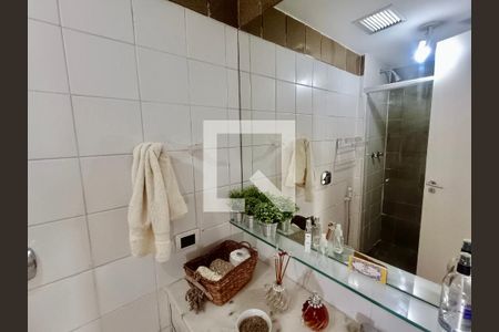 Apartamento à venda com 117m², 3 quartos e 2 vagasBanheiro social