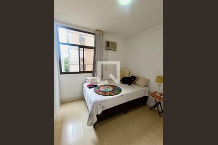 Apartamento à venda com 117m², 3 quartos e 2 vagasQuarto 2