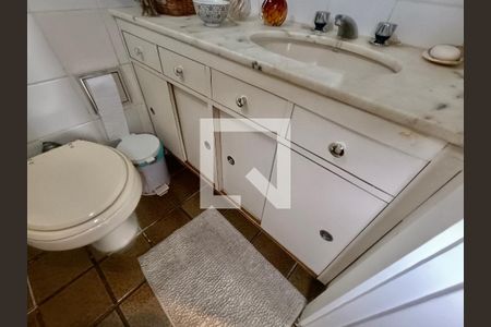 Apartamento à venda com 117m², 3 quartos e 2 vagasBanheiro social