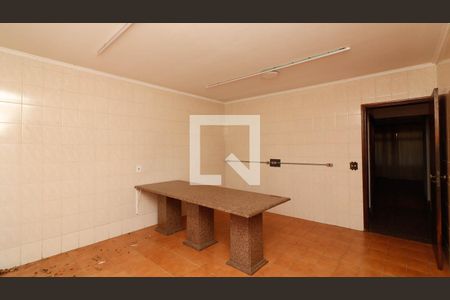 Casa para alugar com 290m², 4 quartos e 8 vagas Casa para alugar com 290m², 4 quartos e 8 vagasCozinha