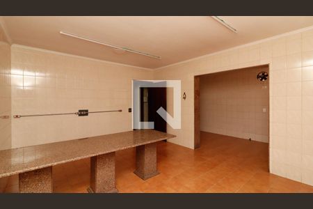 Casa para alugar com 290m², 4 quartos e 8 vagas Casa para alugar com 290m², 4 quartos e 8 vagasCozinha