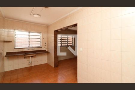 Casa para alugar com 290m², 4 quartos e 8 vagas Casa para alugar com 290m², 4 quartos e 8 vagasCozinha
