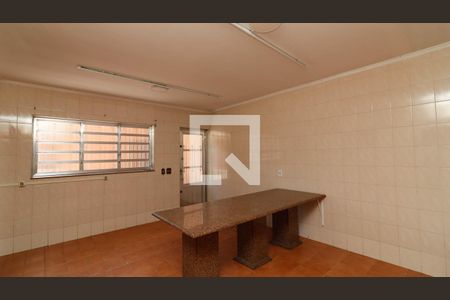Casa para alugar com 290m², 4 quartos e 8 vagas Casa para alugar com 290m², 4 quartos e 8 vagasCozinha