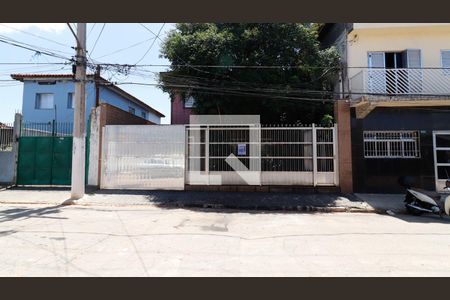 Casa para alugar com 290m², 4 quartos e 8 vagas Casa para alugar com 290m², 4 quartos e 8 vagasFachada