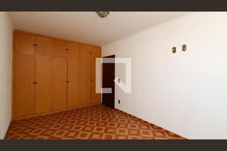 Casa para alugar com 290m², 4 quartos e 8 vagas Casa para alugar com 290m², 4 quartos e 8 vagasQuarto 2