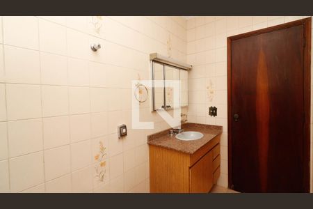Casa para alugar com 290m², 4 quartos e 8 vagas Casa para alugar com 290m², 4 quartos e 8 vagasBanheiro 2