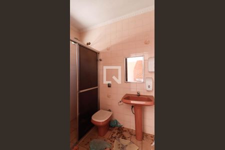 Casa para alugar com 290m², 4 quartos e 8 vagas Casa para alugar com 290m², 4 quartos e 8 vagasBanheiro de serviço 2