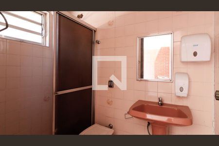 Casa para alugar com 290m², 4 quartos e 8 vagas Casa para alugar com 290m², 4 quartos e 8 vagasBanheiro de serviço 2